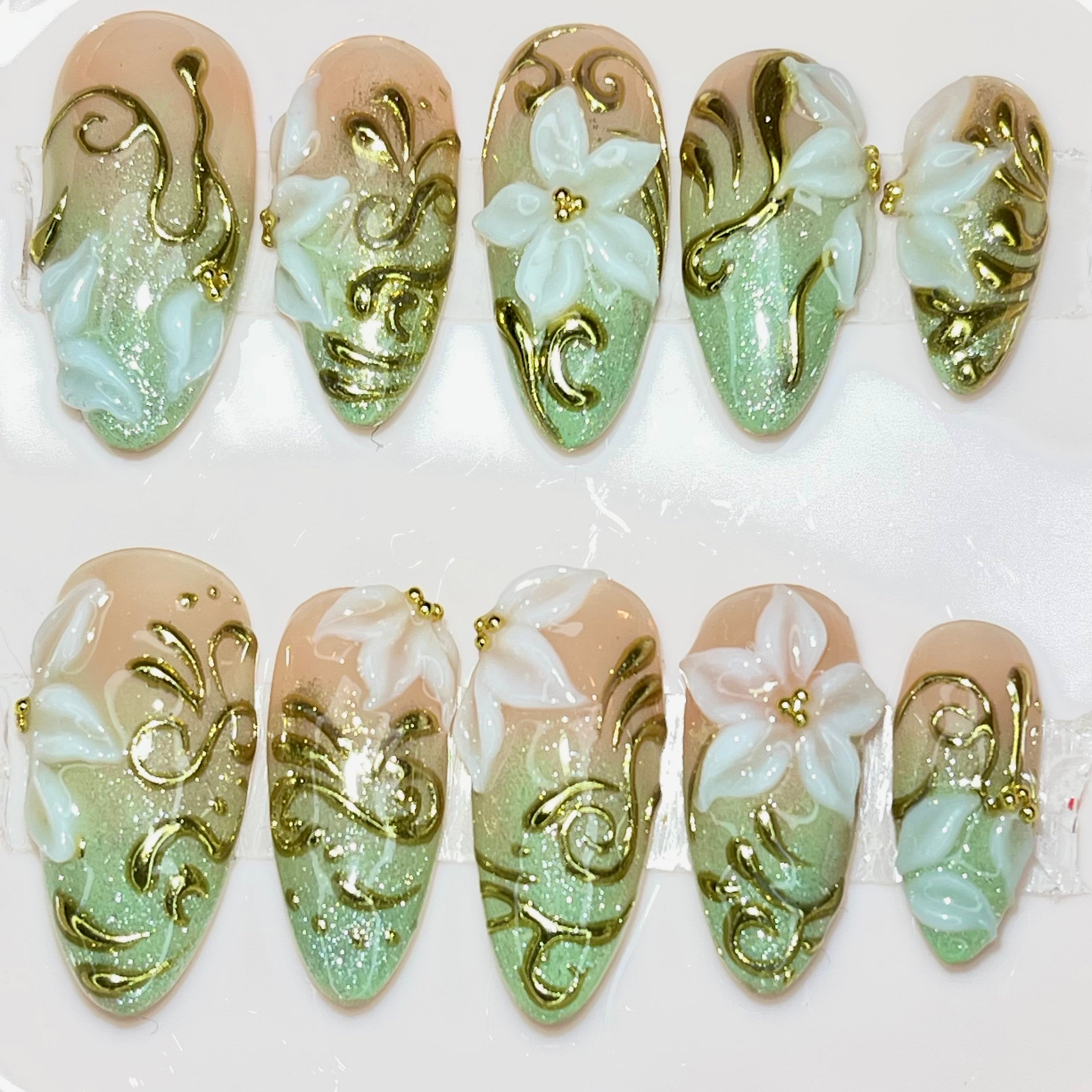Luxury Golden Filigree Nails