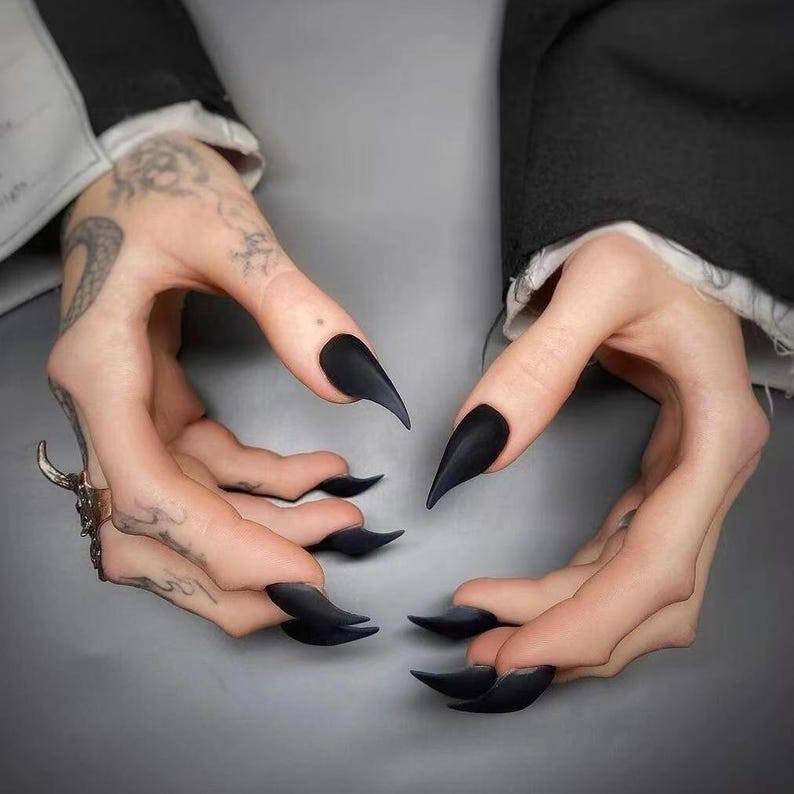 3D Black Feral Armor Claw Press On Nails