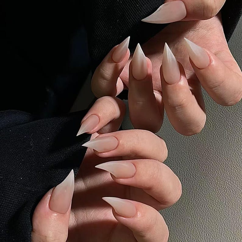 Short Colorful Feral Claw Press On Nails