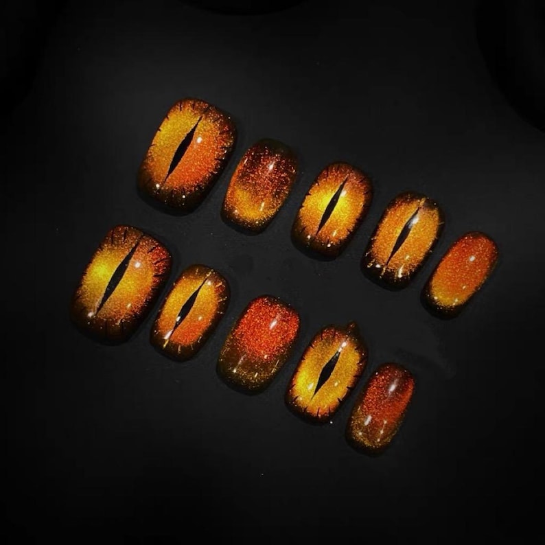 Fiery Cat Eye Glow Short Press On Nails