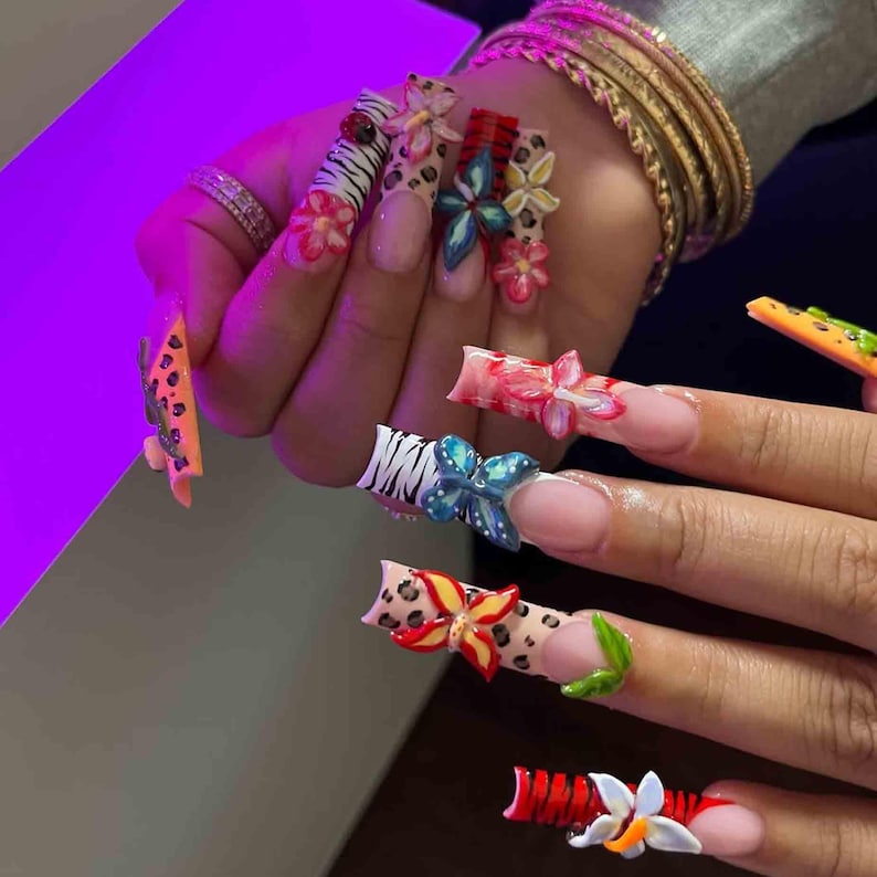 Safari Botanical Glam Press On Nails