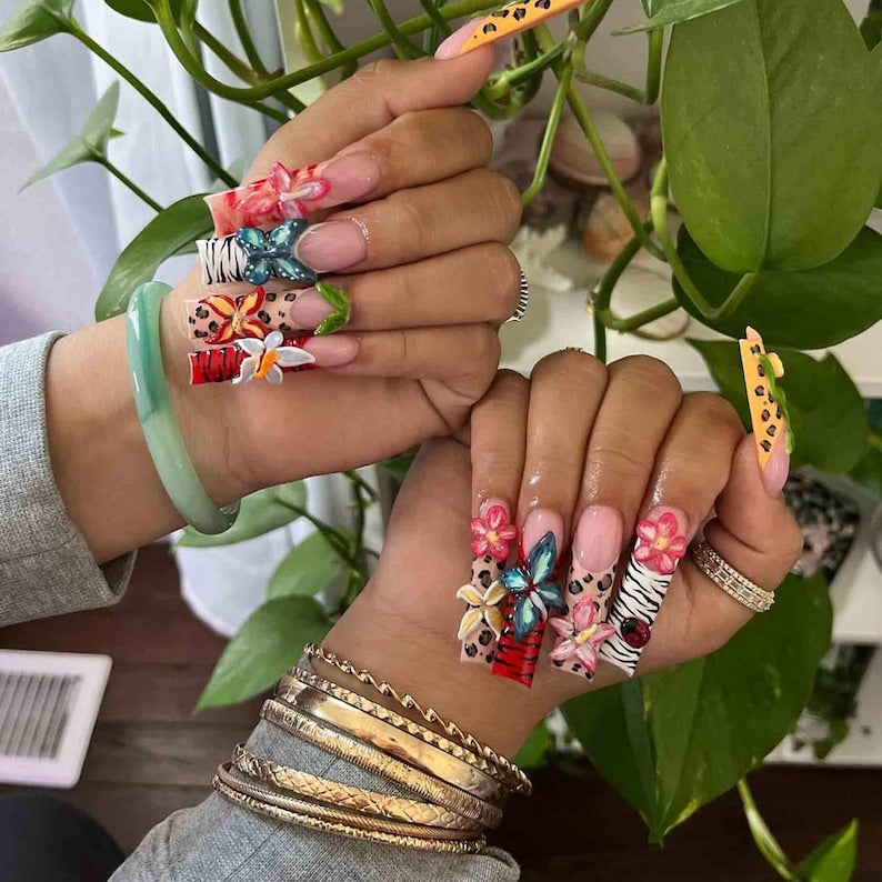 Safari Botanical Glam Press On Nails