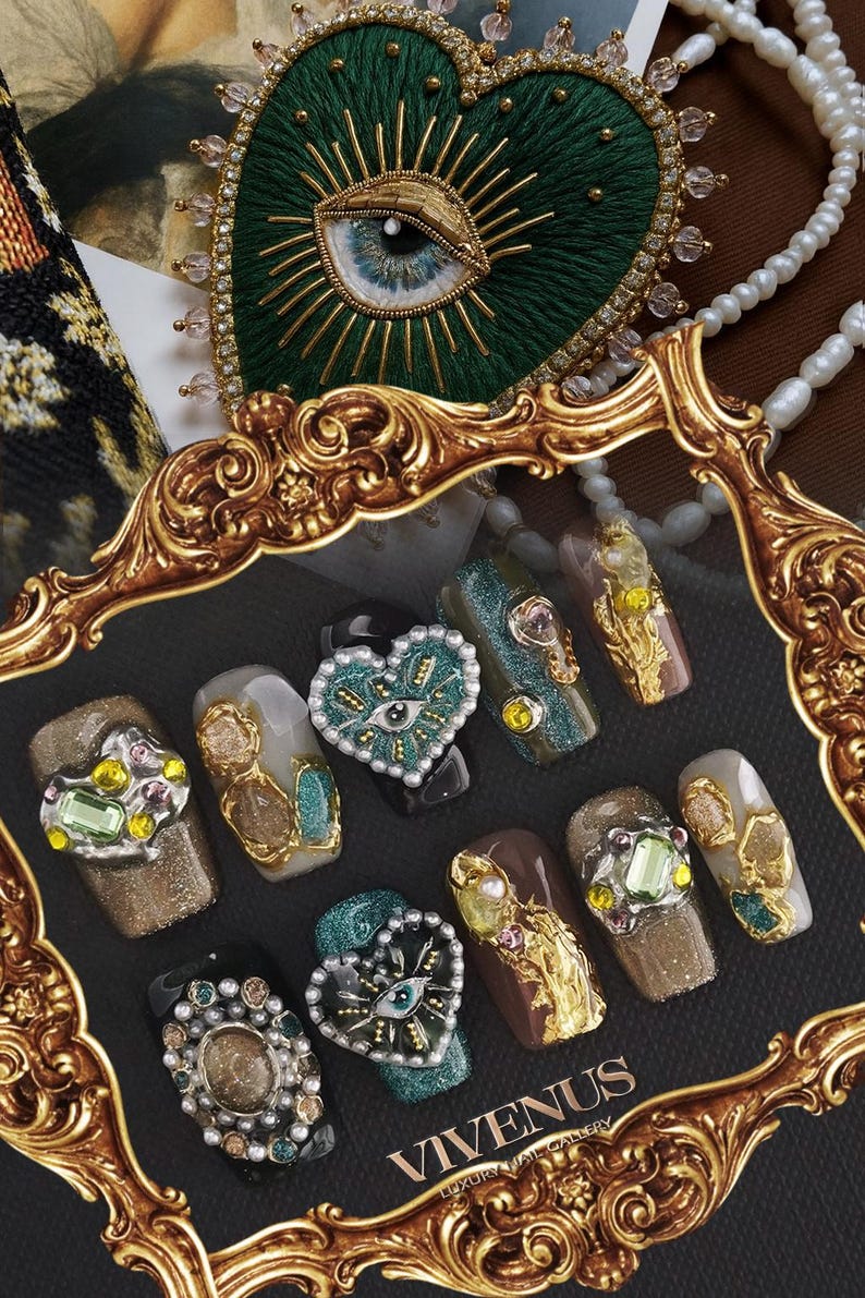 Emerald Gold Mystic Eye Luxury Press On Nails