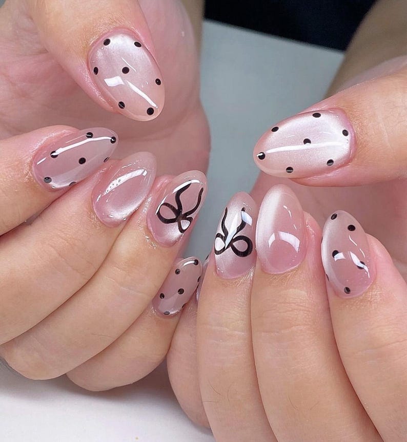 Cute Polka Dot Bow Feminine Retro Press On Nails