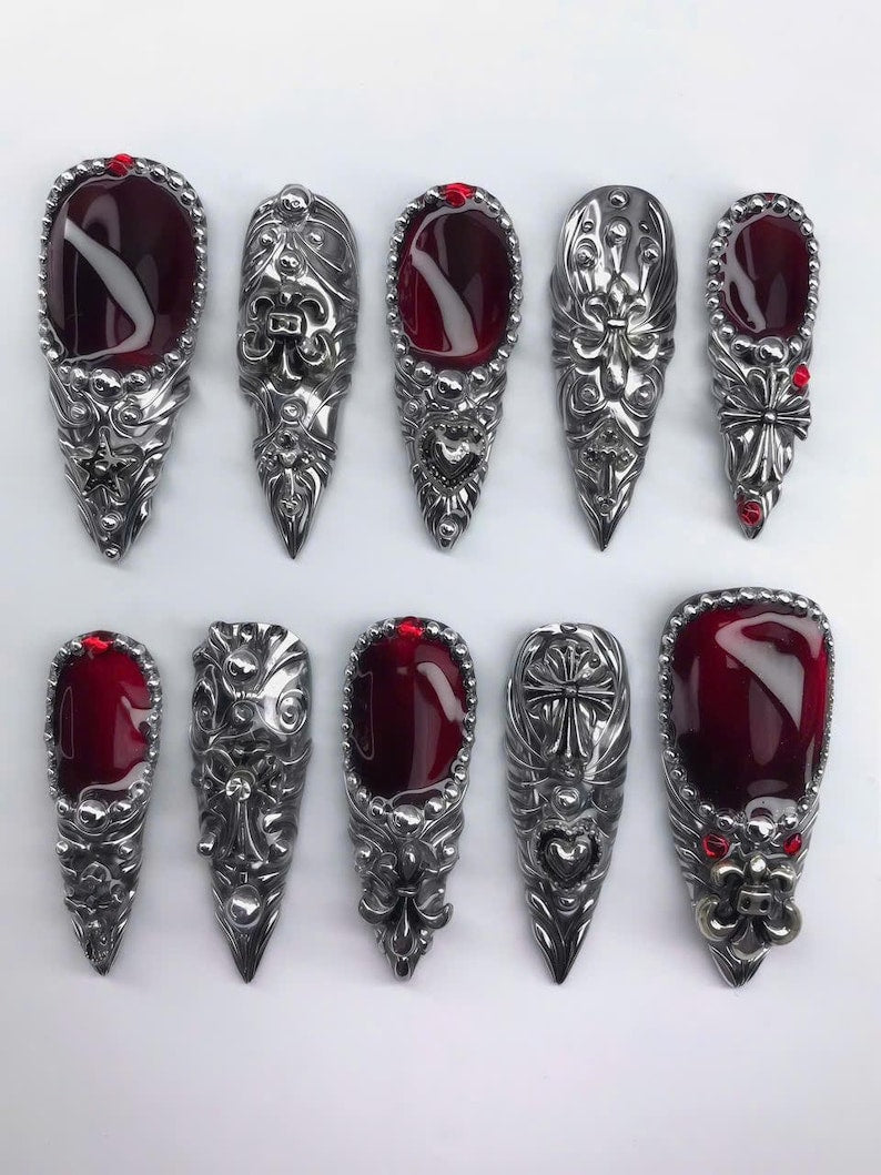 Ornate Silver Gothic Elegance Press On Nails
