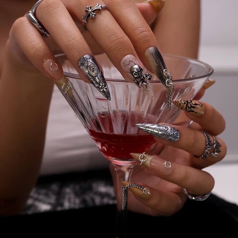Gothic Halloween Chain Skull Sword 3D Stiletto Press On Nails