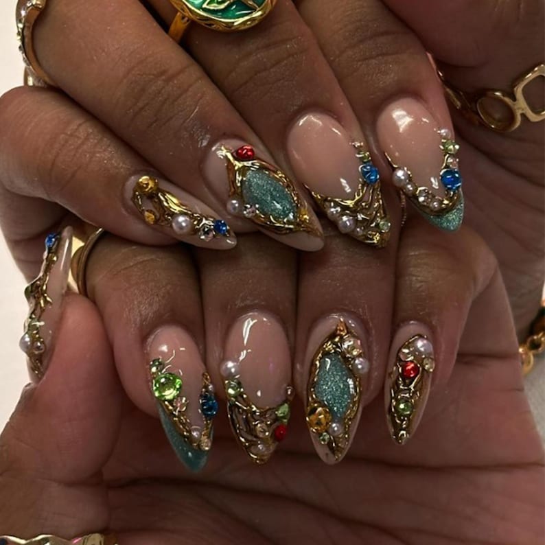 Ornate Baroque Gold Press On Nails