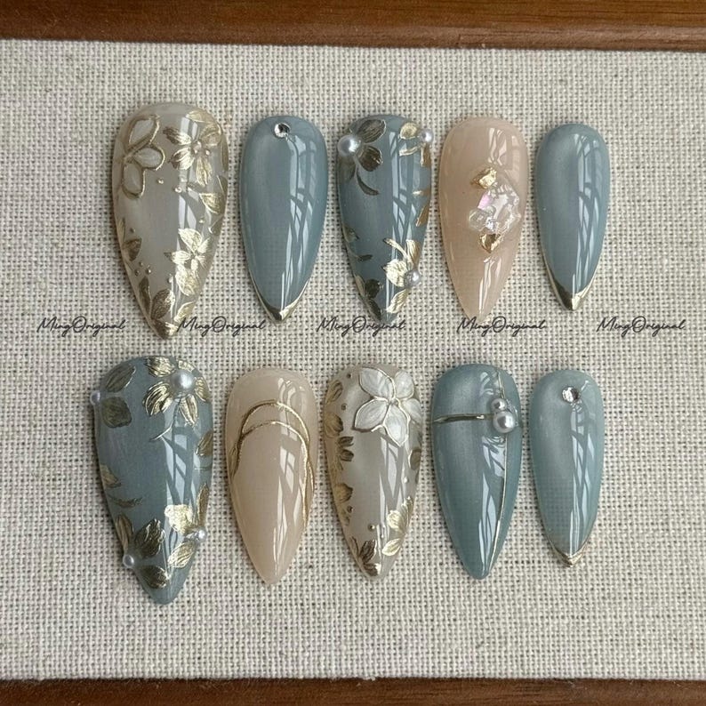 Blue Cat Eye Gold Flower Pearl Elegant Press On Nails