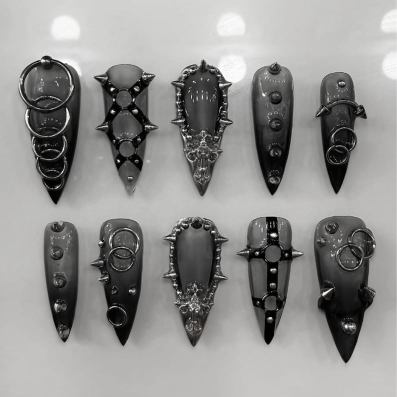 Gothic Spike Chain Metal Ring Statement Press On Nails