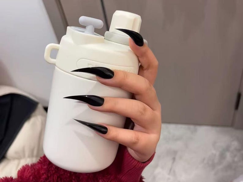 Black Gothic Werewolf Claw Press On Nails