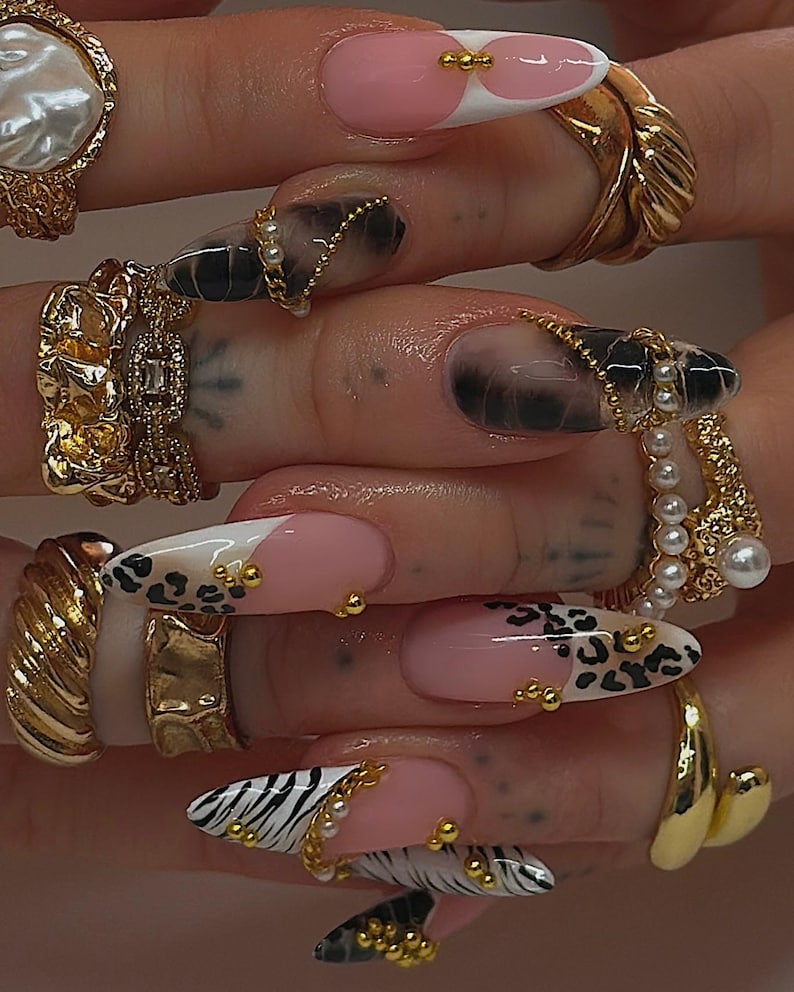 Artisan Marble Press On Nails
