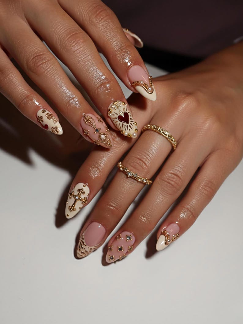 Golden Heart Baroque Luxury Press On Nails