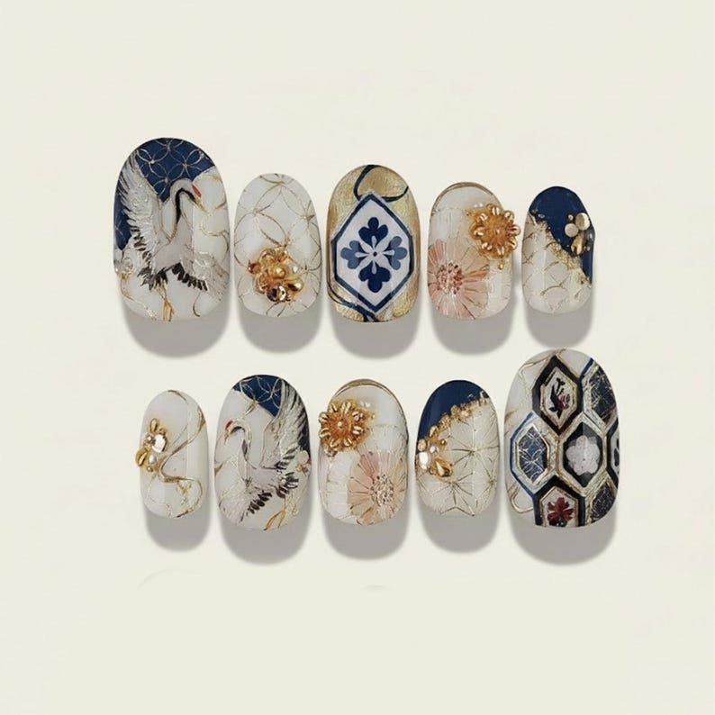 Elegant Blue Porcelain Press On Nails