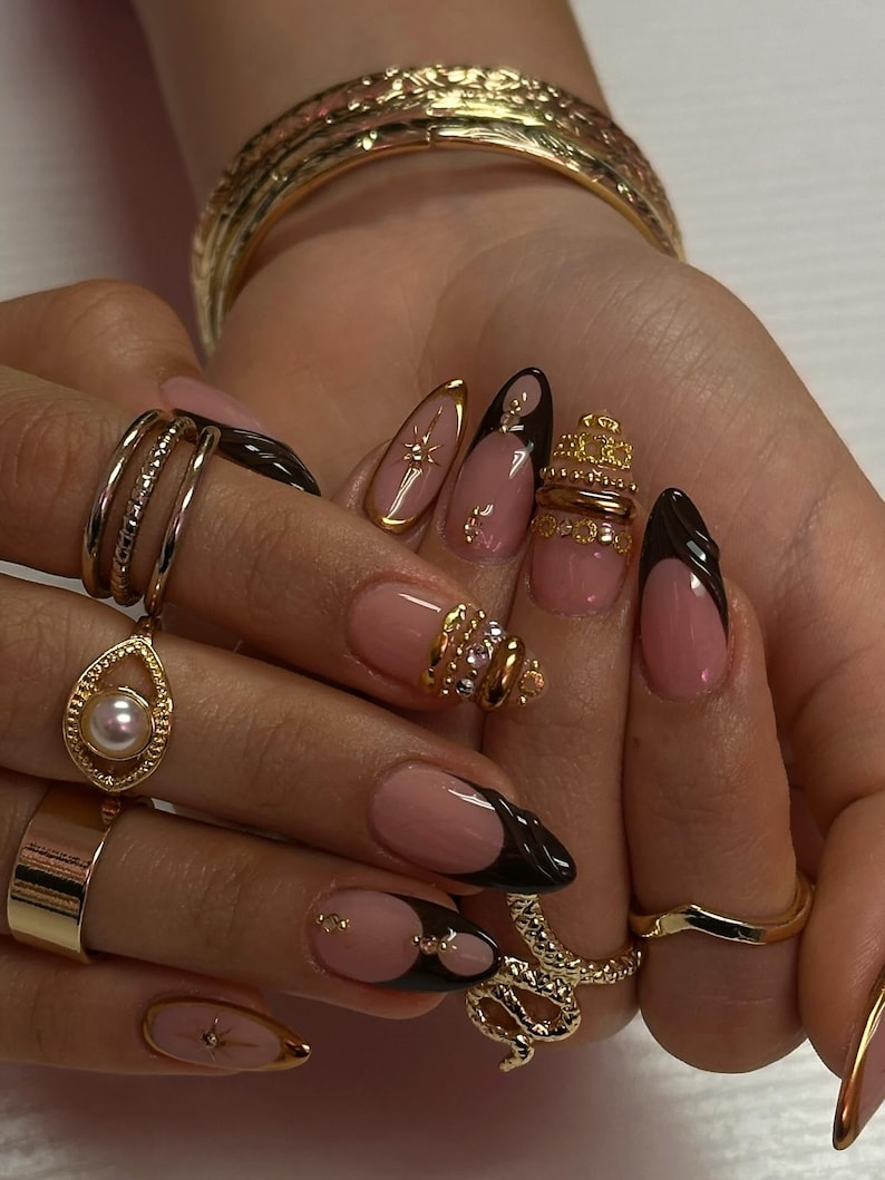 Elegant Black Gold French Press On Nails