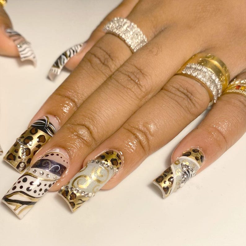 Golden Pearl Elegance Press On Nails