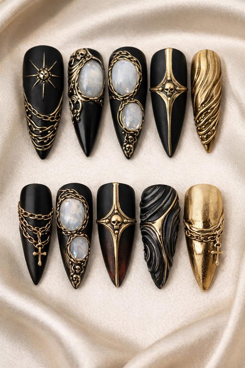 Luxury Black Gold Gothic Chain Skull Press On Nails