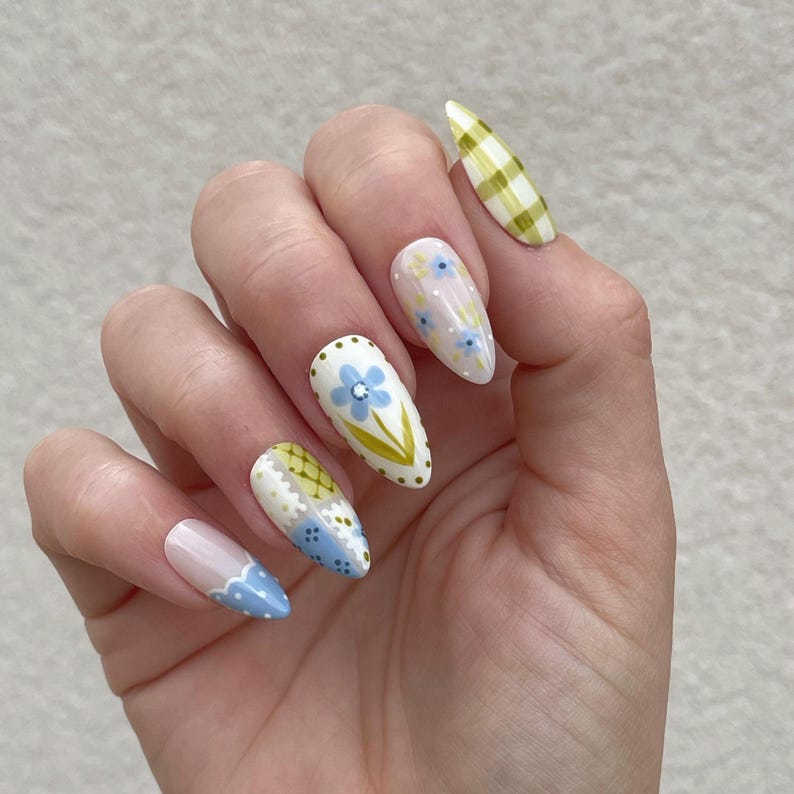 Periwinkle Quilted Floral Easter Press On Nails