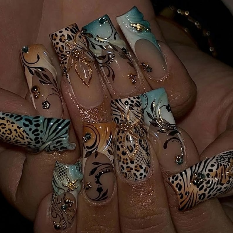 Sweet Holiday Bakery Press On Nails
