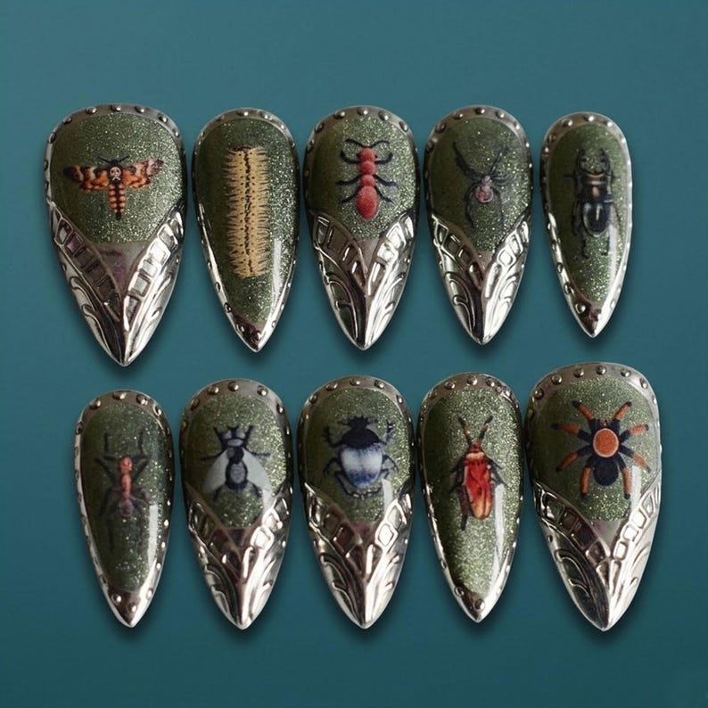 Vintage Curiosity Relic Ornate Mystical Press On Nails