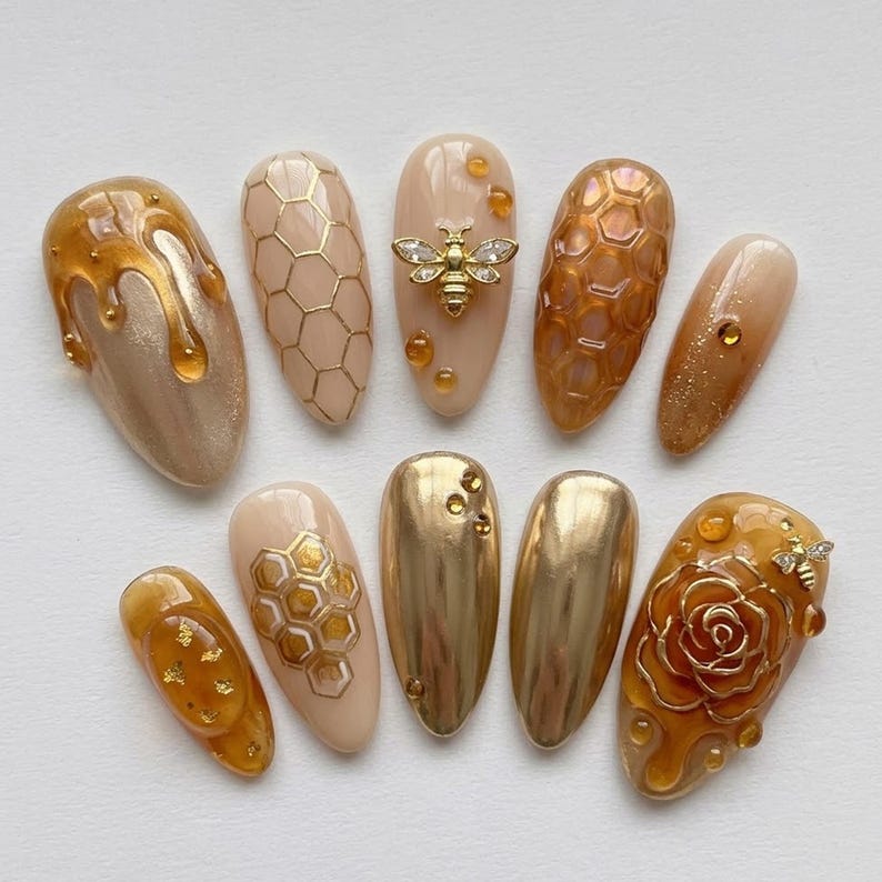 Golden Honey Garden Cute 3D Press On Nails