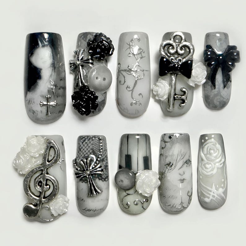 Vintage Monochrome Gothic Elegance Press On Nails