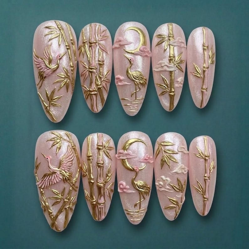 Elegant Zen Crane Gold Minimalist Press On Nails