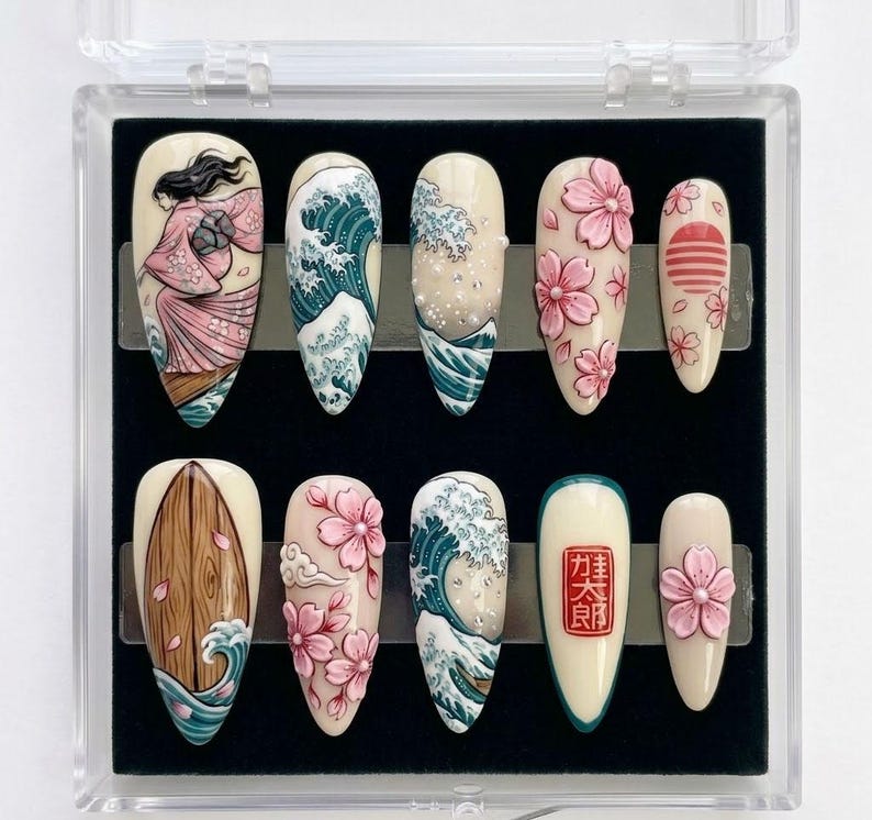 Elegant Cultural Art Press On Nails