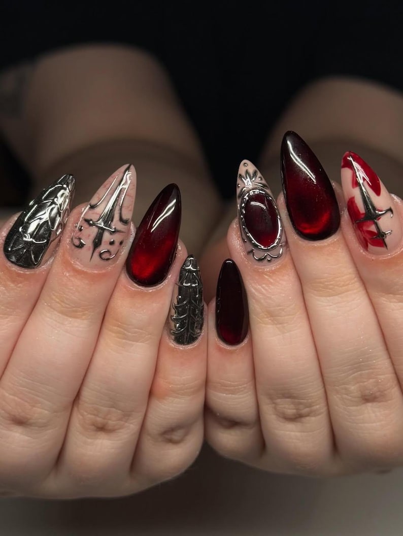 Dark Noble Gothic Elegance Press On Nails