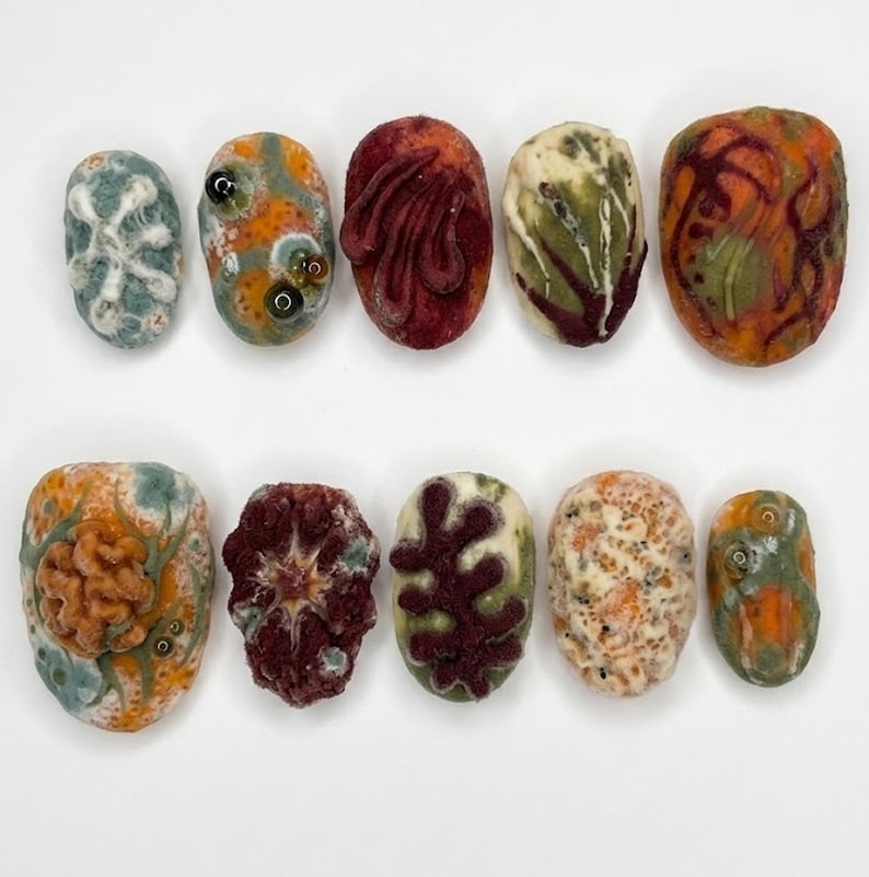 Organic Decay Texture Dark Aura Press On Nails