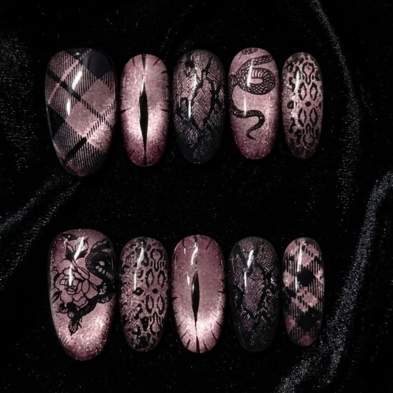 Dark Mauve Magnetic Cat Eye Press On Nails