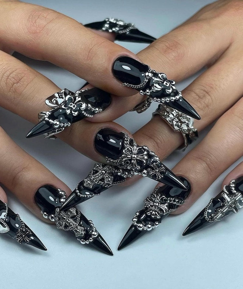 Silver Chrome Noir Press On Nails
