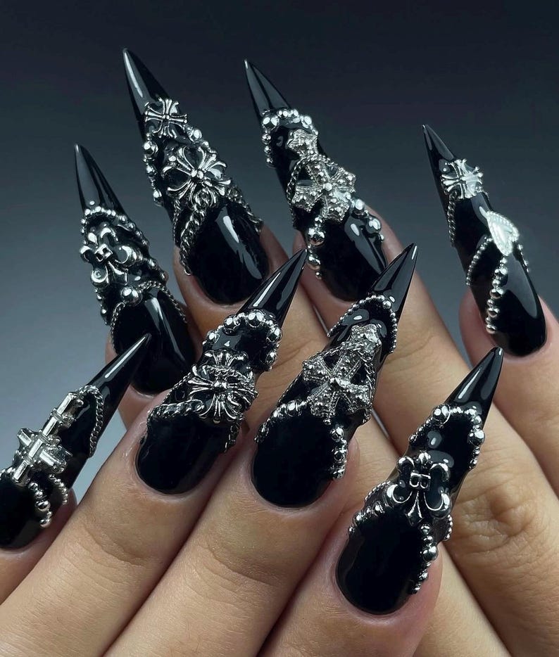 Silver Chrome Noir Press On Nails