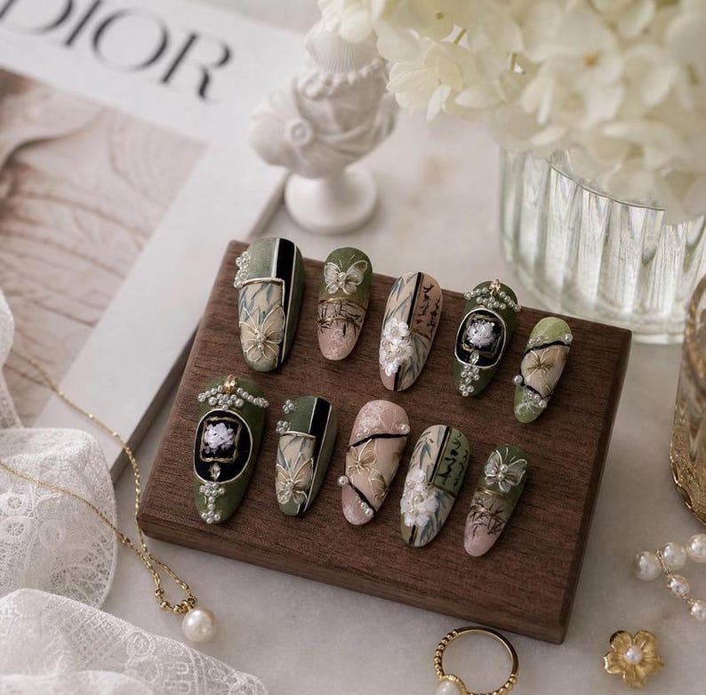Serene Botanical Elegance Press On Nails