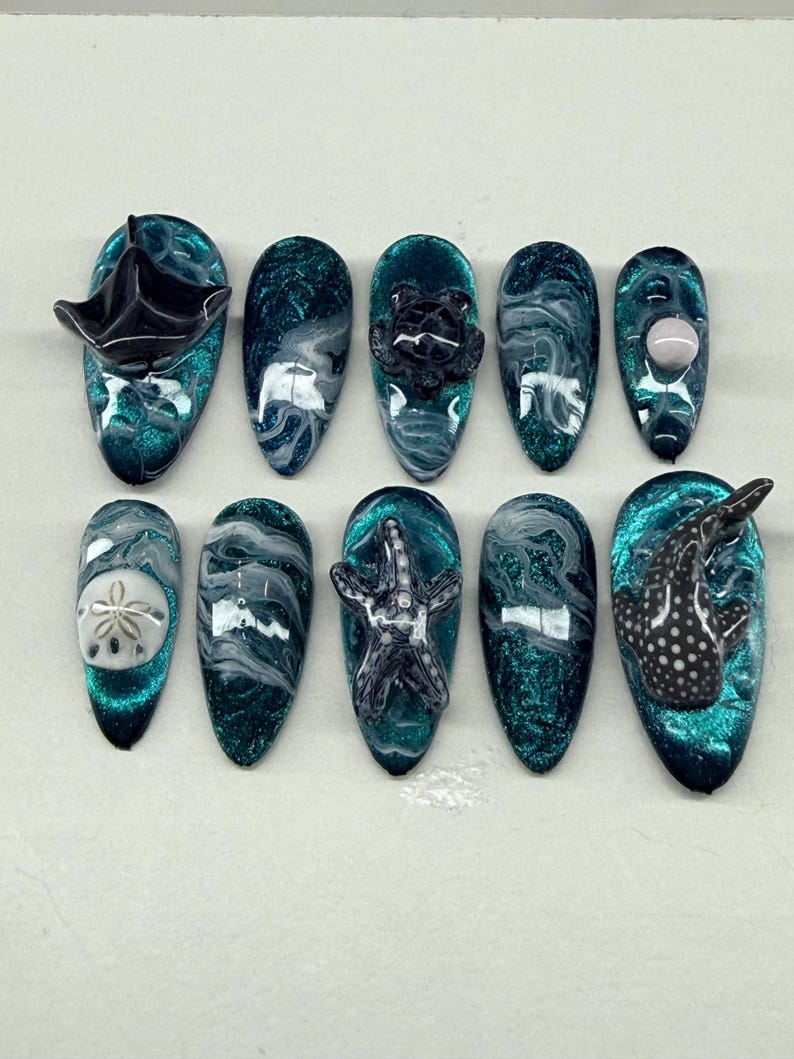 Deep Sea Cat Eye Luxury Press On Nails