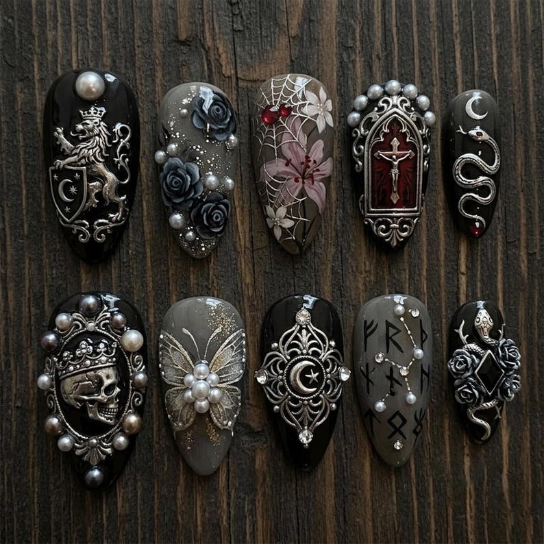 Royal Baroque Gothic Press On Nails