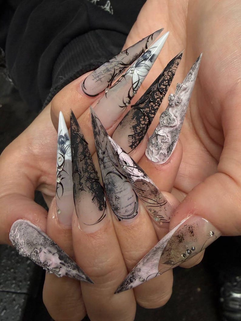 Elegant Monochrome Lace Press On Nails