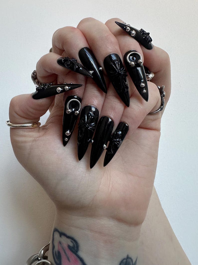 Black Metal Gothic Press On Nails